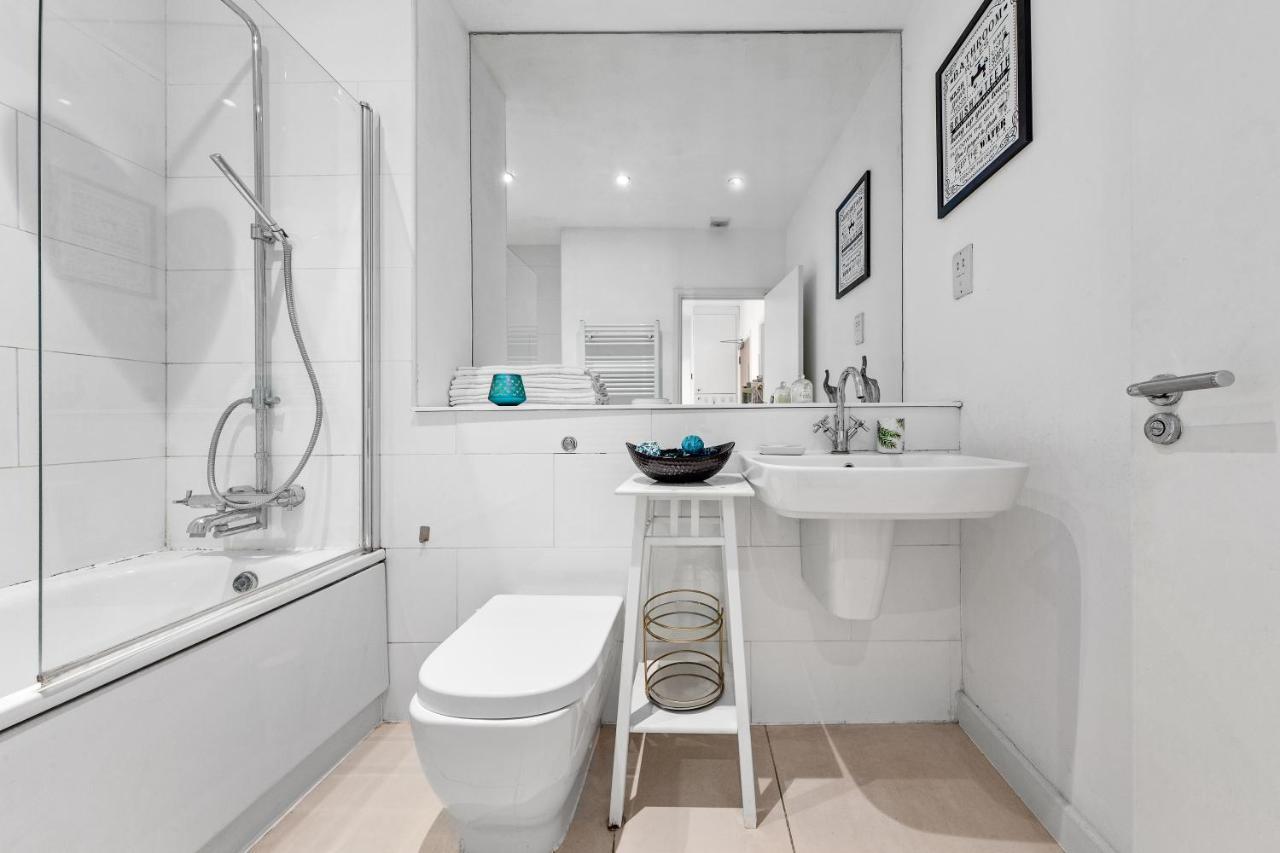 3-Bedroom Flat In London Sleeps 14 Hy1 Bagian luar foto