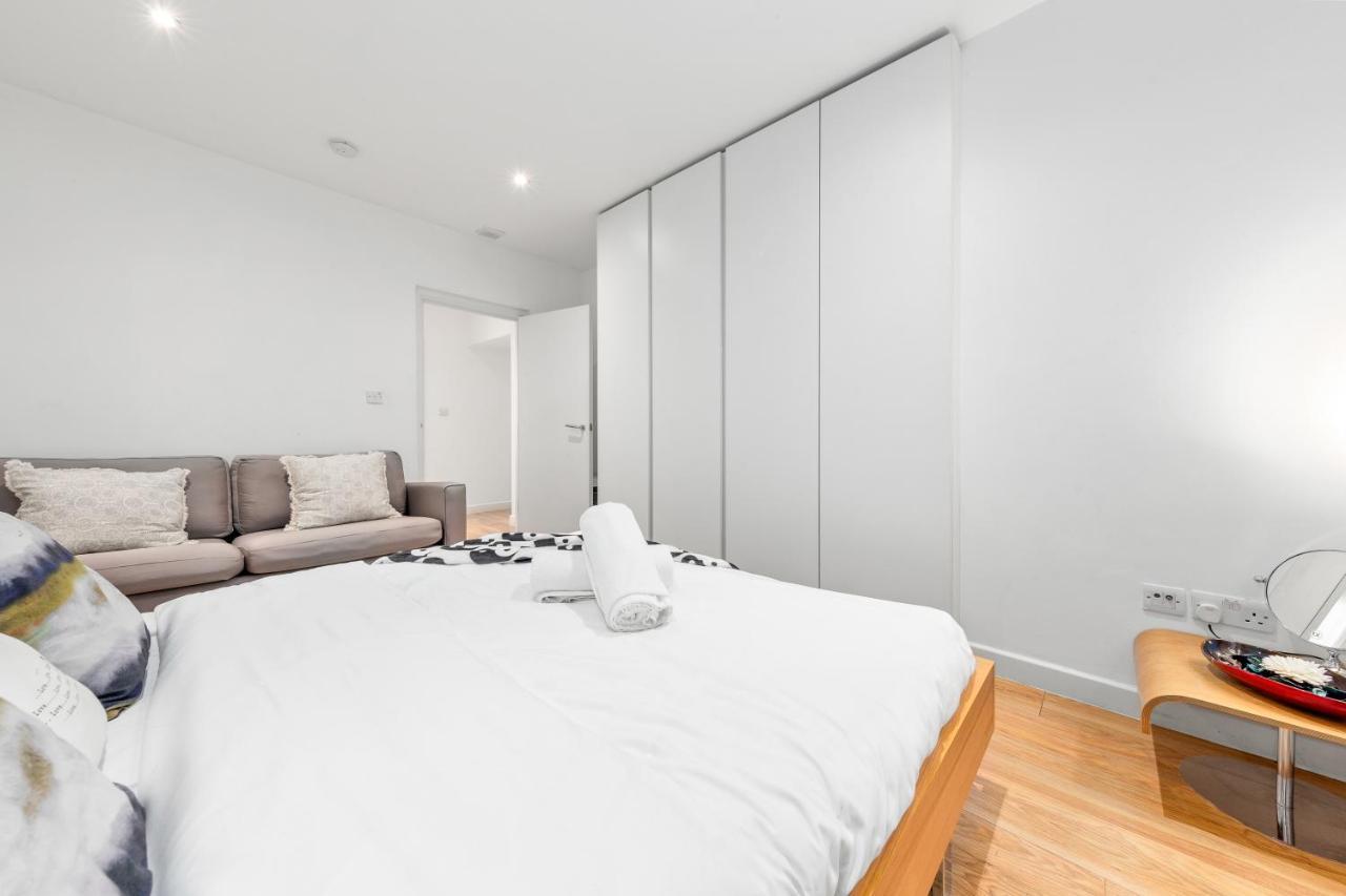 3-Bedroom Flat In London Sleeps 14 Hy1 Bagian luar foto