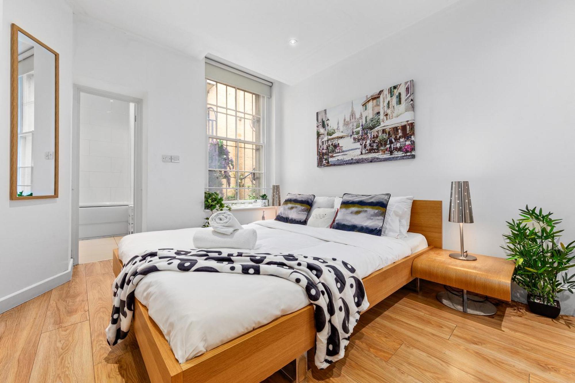 3-Bedroom Flat In London Sleeps 14 Hy1 Bagian luar foto