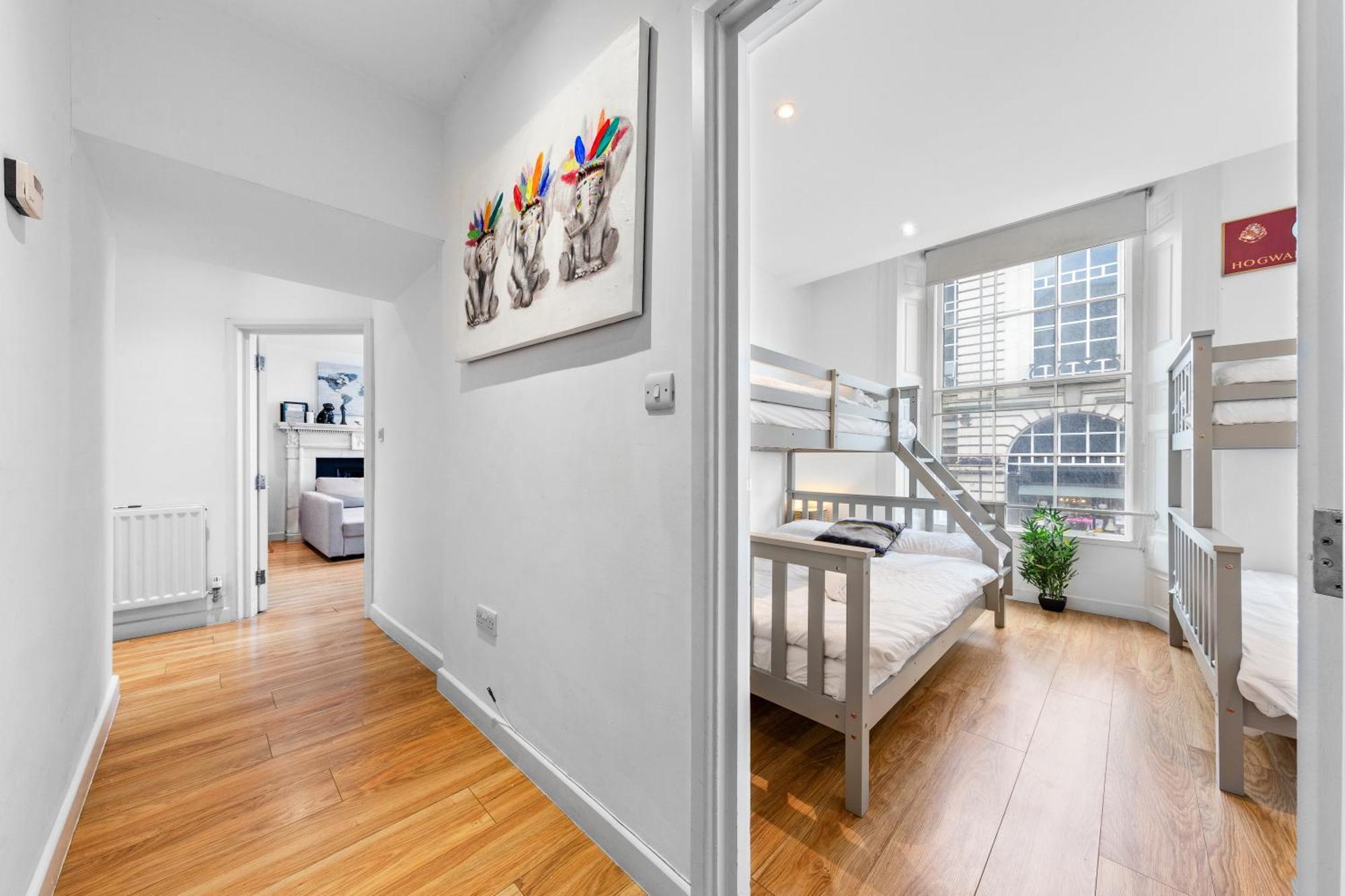 3-Bedroom Flat In London Sleeps 14 Hy1 Bagian luar foto